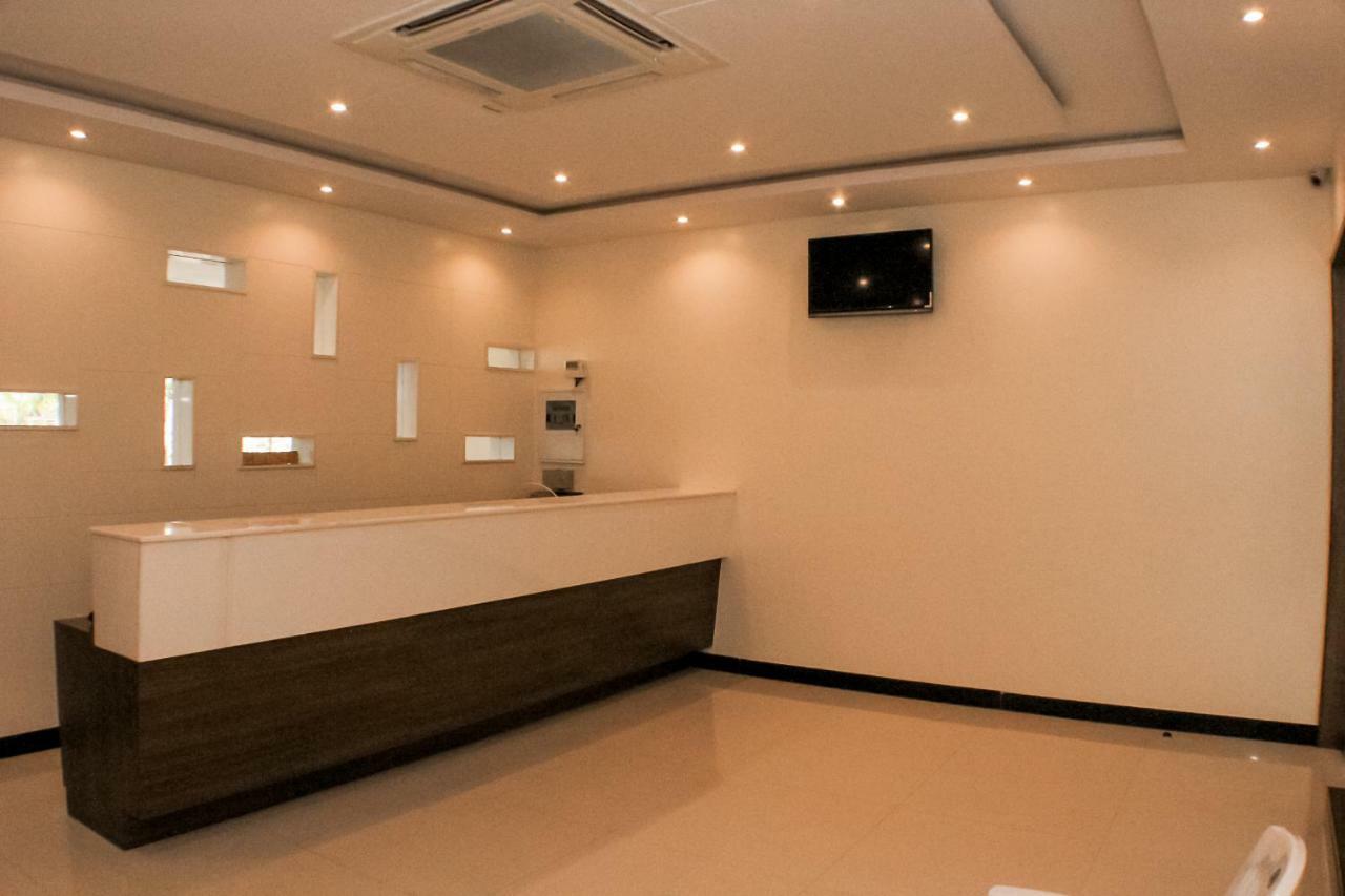 先锋酒店 维沙卡帕特南 外观 照片